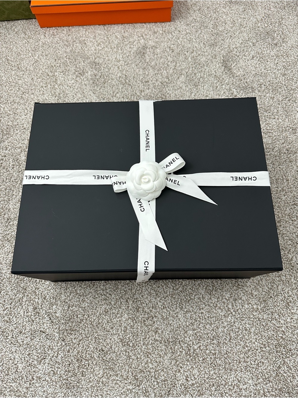 CHANEL Black Dust Bag with White Ribbon & Camellia for large bag - Picture 6 of 11